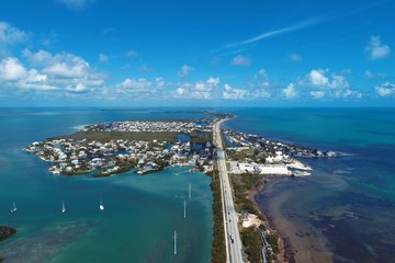 Naklejka premium Aerial view of famou bridge and islands in the way to Key West, Florida Keys, United States. Great landscape. Vacation travel. Travel destination. Tropical scenery.