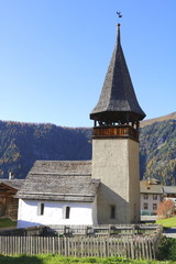 Alte Dorfkirche von 1668 in Monstein