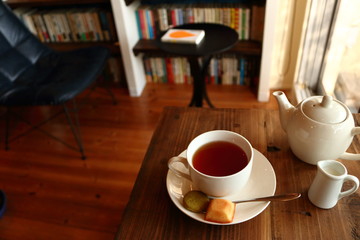 teatime at book cafe