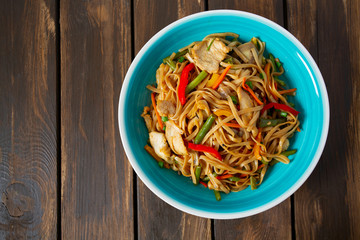 asian noodles with vegetables and mushrooms