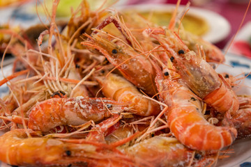 Salt-boiled live shrimp (Prawning, prawn fishing)