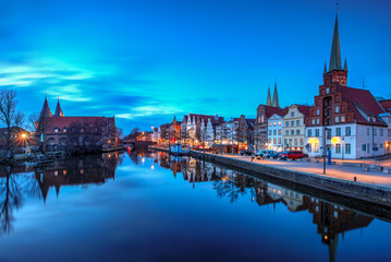Abends in der bezaubernden  Altstadt von Lübeck an der Trave