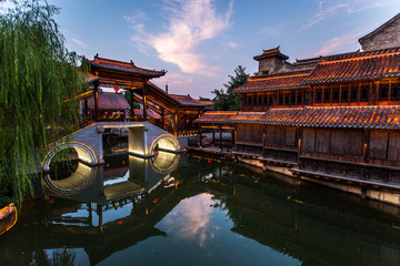 Obraz premium Taierzhuang is located in Zaozhuang in Shandong, is the largest water town in China. Historically, it was an important hub along the Grand Canal, China.