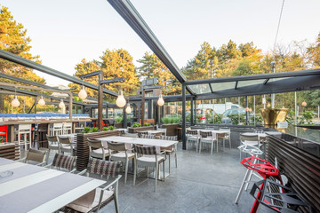 Restaurant with large open garden interior