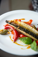 mackerel with peper and gherkins