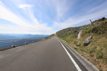 天空の高原　四国カルスト