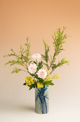Fotografía de estudio de arreglo floral Ikebana