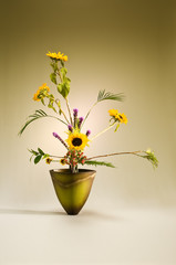 Fotografía de estudio de arreglo floral Ikebana