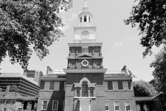 Fototapeta Philadelphia Independence Hall. Black and white vintage style. 
