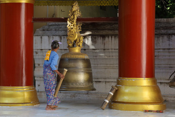 MANDALAY/MYANMAR(BURMA) - 29th Oct, 2019 : The Mahamuni Pagoda or Mahamuni Buddha temple is one of...