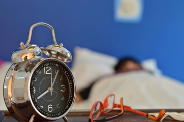 man wake up late alarm clock not working
