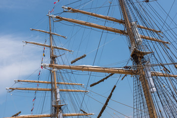 Detail of mats and rope of a sailboat