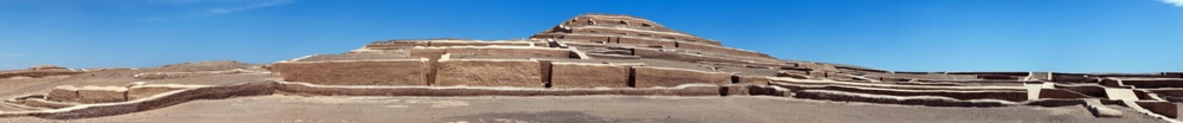 Fototapeta premium Nazca pyramid at Cahuachi archeological site in Peru