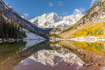 Plakat Mountain Lake Reflection