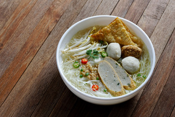 Rice Vermicelli noodle in Clear Broth soup with meatballs