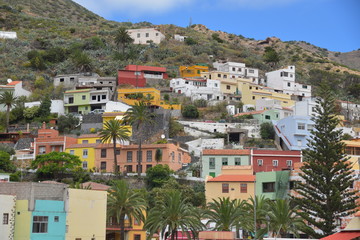 bunte Häuser in Vallehermoso / Kanareninsel La Gomera