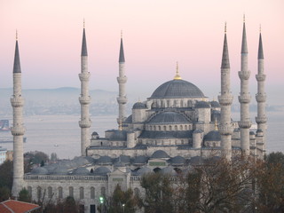 Fototapeta na wymiar sunrise in Istanbul