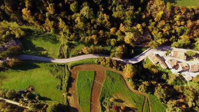 In volo su Montemonaco e sui monti Sibillini