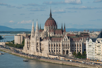 Fototapeta na wymiar Hungarian Parliament building from a distance