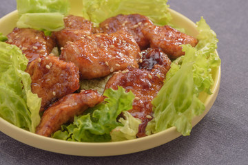 鶏肉の醤油バター炒め