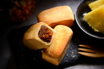 TAIWAN Pineapple cake 
