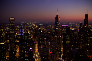 Fototapeta na wymiar Chicago Downtown am Abend 