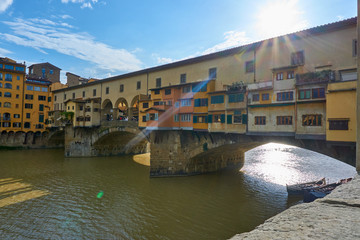 Fototapeta na wymiar The Sun behind Ponte Vecchio II