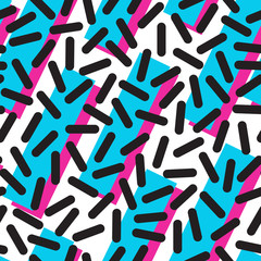 Vector seamless pattern with geometric strokes elements. Memphis geometric outline trendy modern style. 