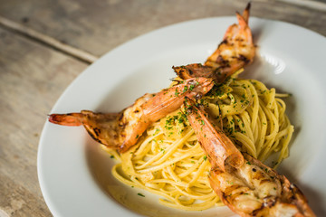 spaguetti con camarones