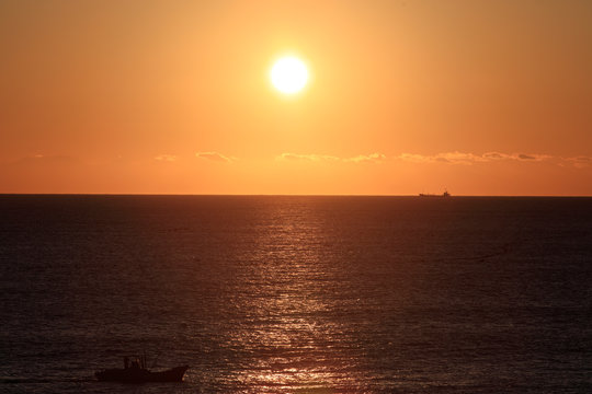 広大な太平洋-朝日-日の出-三重県