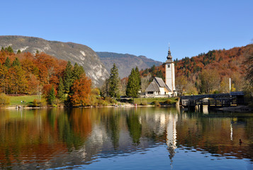 Fototapeta na wymiar Lake Bohinj located in Triglav National Park - Slovenia,europe