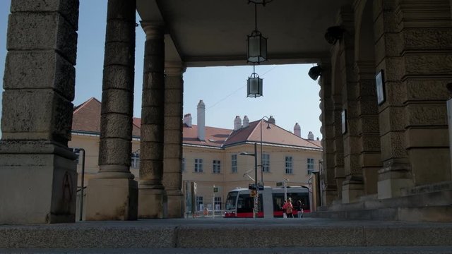 Tranv&iacute;a en el centro hist&oacute;rico de Viena, Austria, Europa
