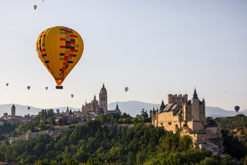 Fototapeta na wymiar Hot air balloon festival in Segovia, Spain