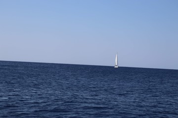 Obraz premium ship in the ocean