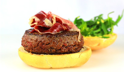 Hamburguesa ternera con jamón