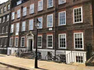 Fototapeta na wymiar old houses in London
