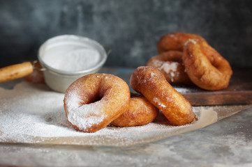 powdered sugar doughnuts