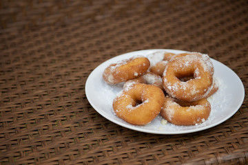 powdered sugar doughnuts