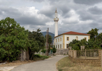 Obraz premium The mosque in the countryside