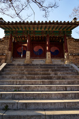 Byeongsanseowon is a tourist attraction famous for the architecture of the Joseon Dynasty.