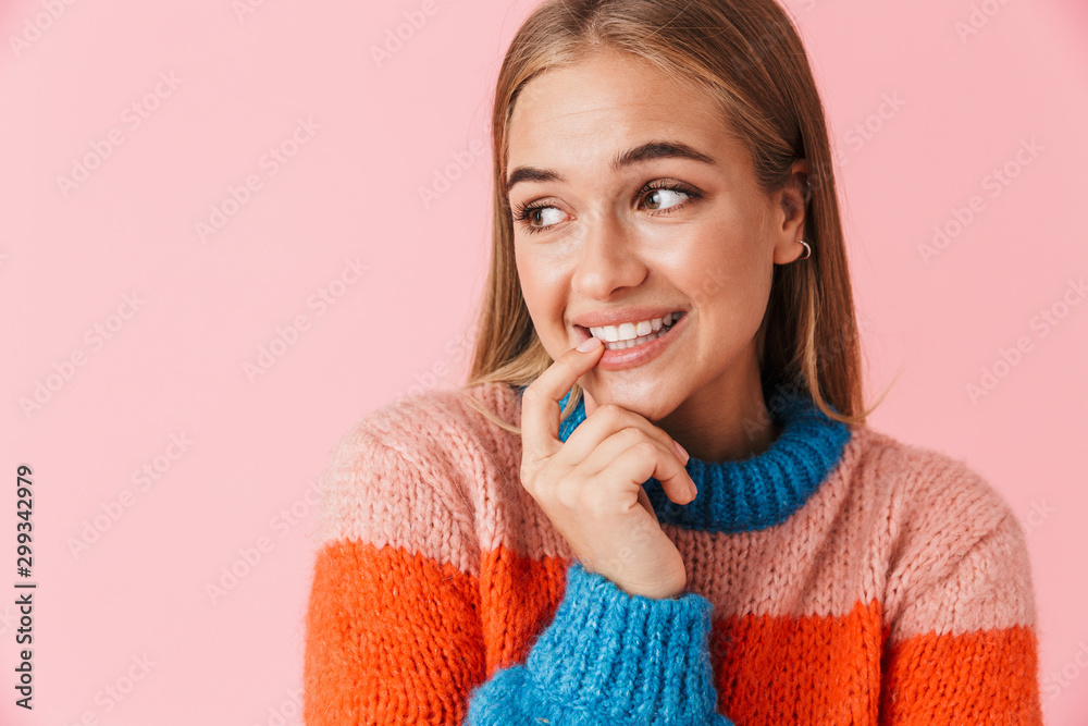 Poster Portrait of a beautiful young lovely girl wearing sweater