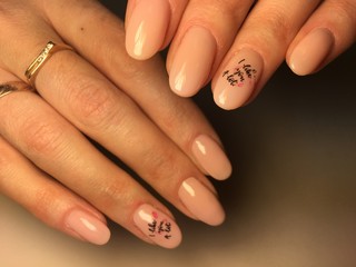 soft beige manicure with black