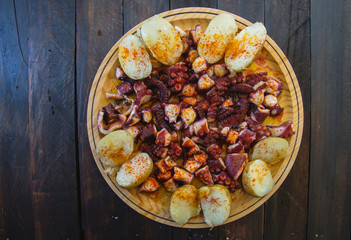 'Pulpo a feira' with potatoes