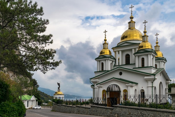Fototapeta na wymiar Church of the Archangel Michael in Crimea