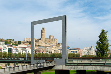 View of the Cathedral of La Seu Vella (Lleida, Catalonia, Spain) through a square frame - obrazy, fototapety, plakaty