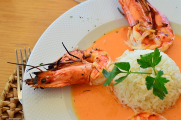 grilled shrimp with lemon