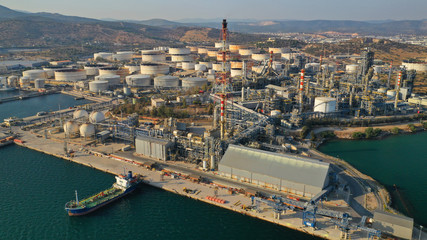 Obraz premium Aerial photo of industrial oil and gas refinery in Elefsina area, Attica, Greece