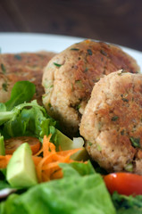 Tuna patties, salad with orange balsamic vinaigrette