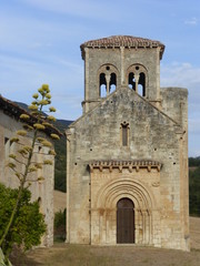Fototapeta premium IGLESIA DE SAN PEDRO DE TEJADA,BURGOS