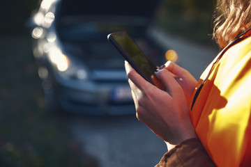 Using phone to call car assistance